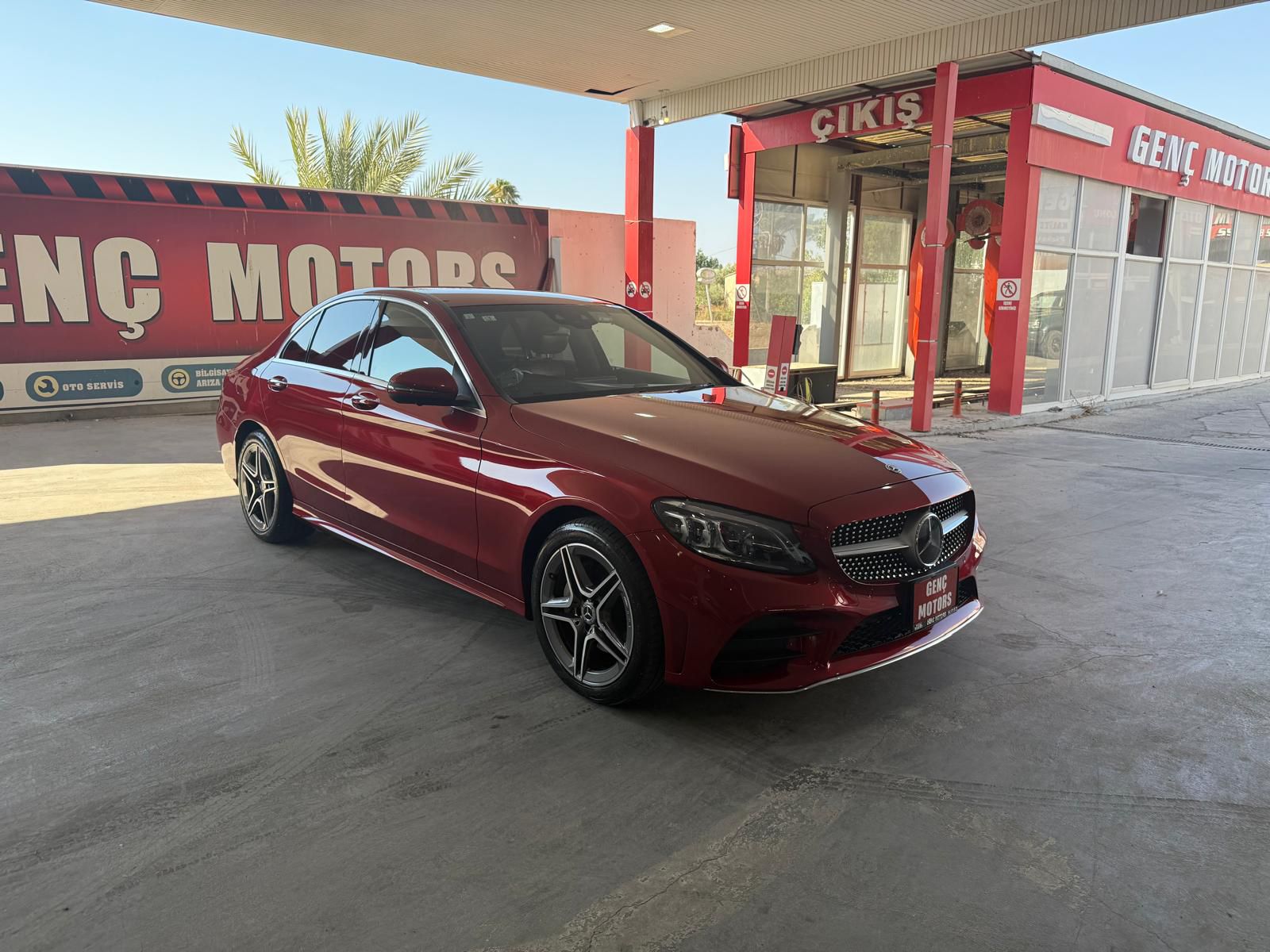  MERCEDES C200 - AMG SPORT PREMİUM PLUS LAURES EDİTİON