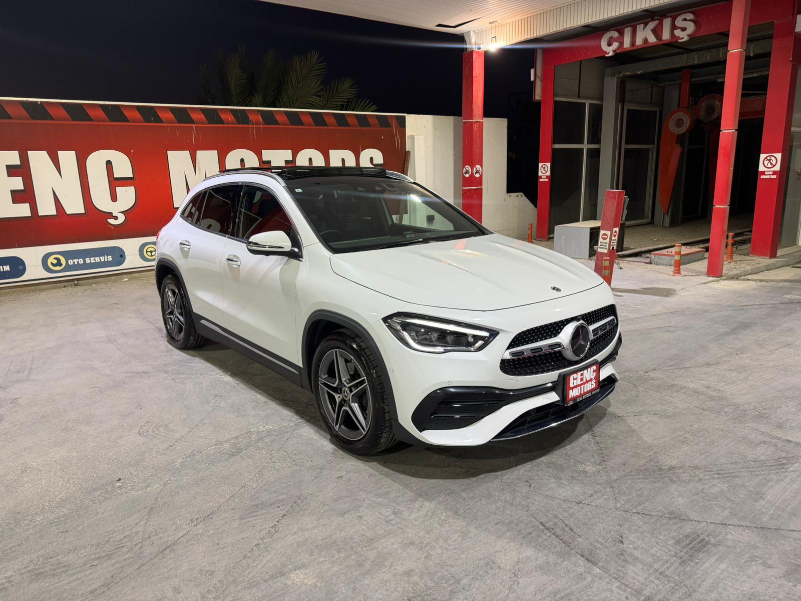 MERCEDES BENZ GLA200D AMG SPORT PREMİUM PLUS